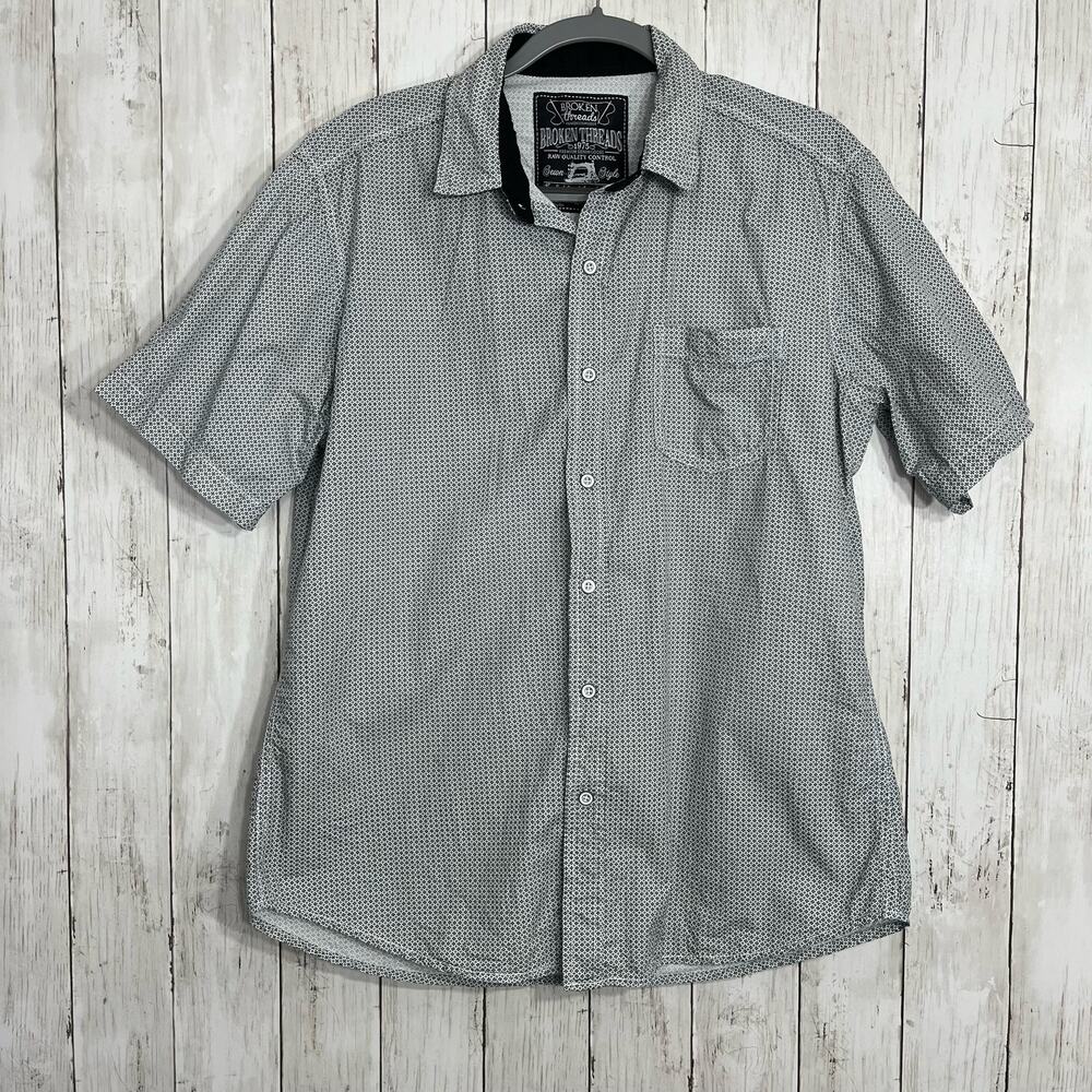 Broken Threads Casual Button Down Short Sleeve Collared Shirt Large
